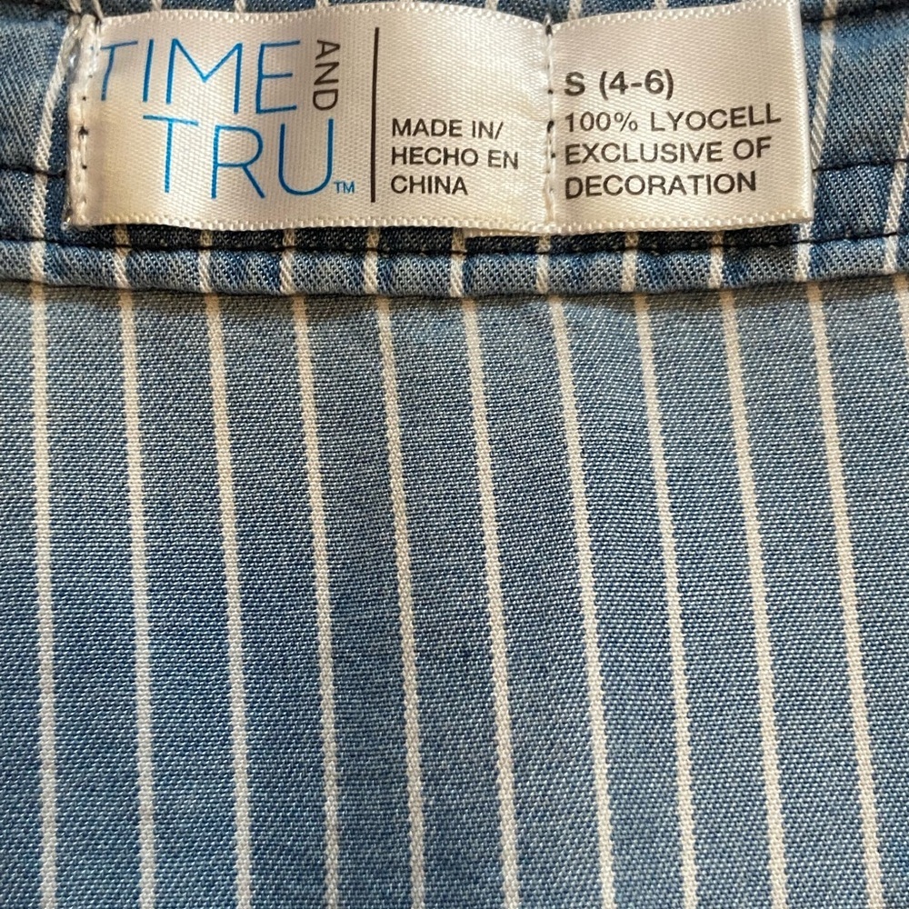 Time and Tru Blue Pinstripe and Lace Blouse Bell Sleeves Size Small - Picture 8 of 9